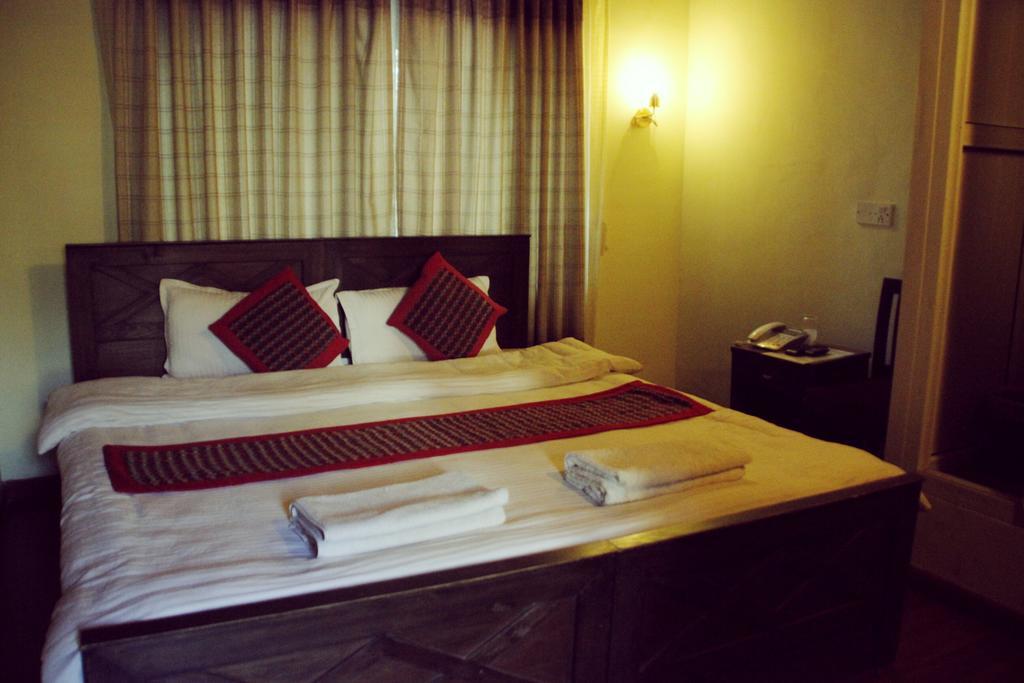 Hotel Peace N Park Katmandu Eksteriør bilde