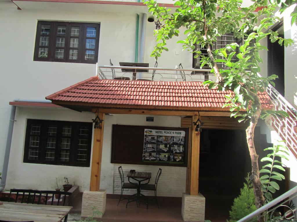 Hotel Peace N Park Katmandu Rom bilde