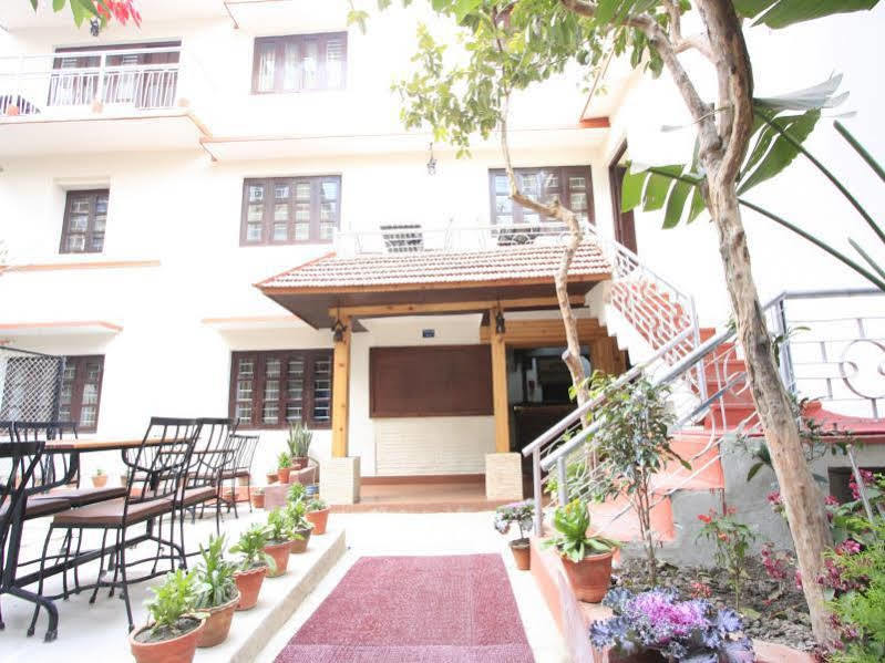 Hotel Peace N Park Katmandu Eksteriør bilde